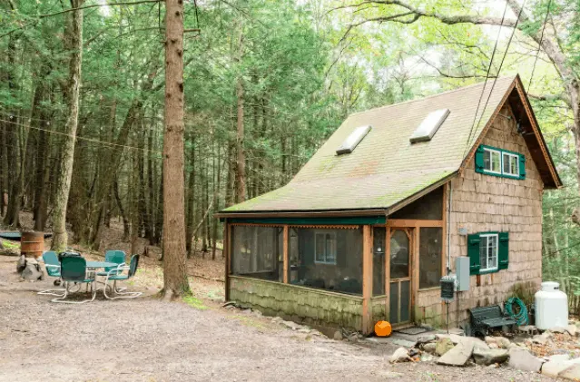 airbnb cabin in the woods