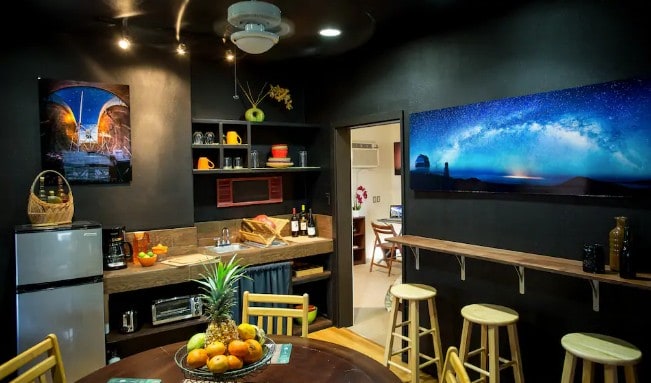 Modern kitchen in Airbnb in Hilo, Hawaii