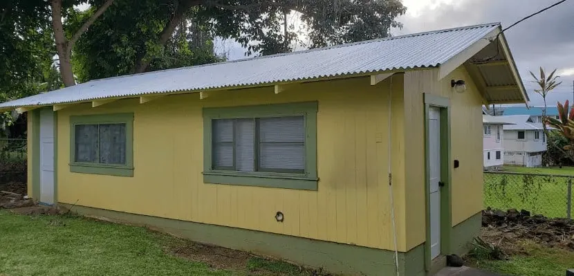 Yellow house for rent in Hilo, Hawaii