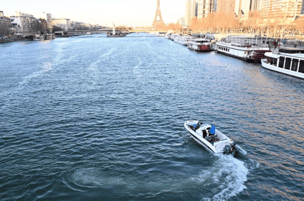Best private boat tours in Paris