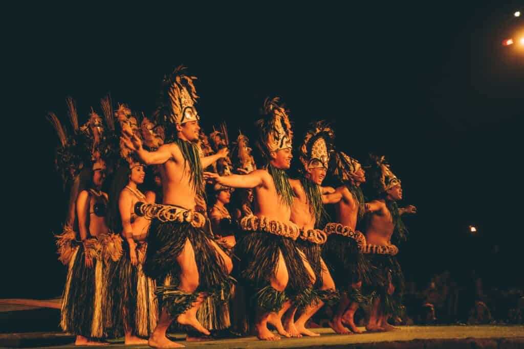 Hawaiian dancers at luau