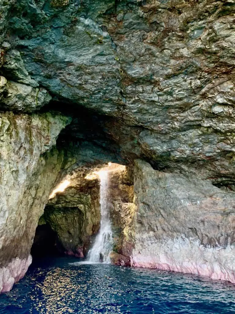 Best cave tours in kauai